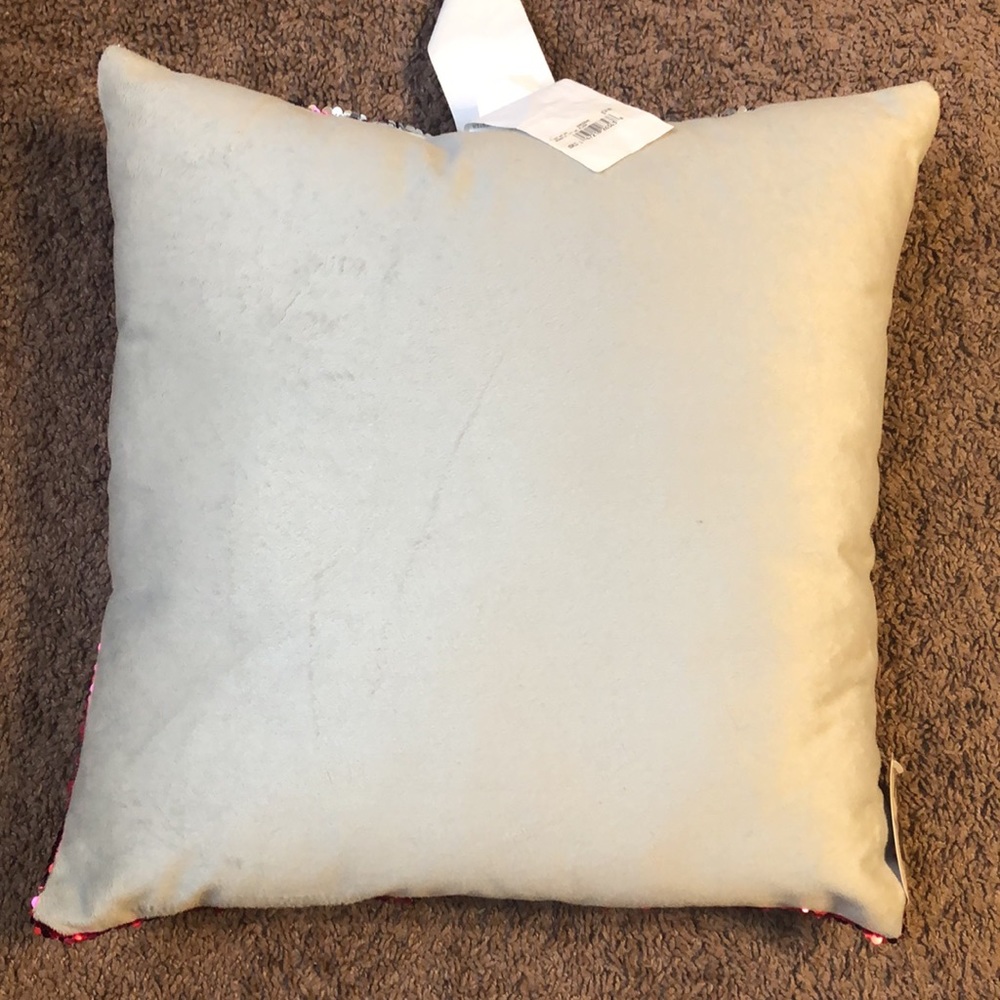 Sequin Changing Pillow - Picture 3 of 3